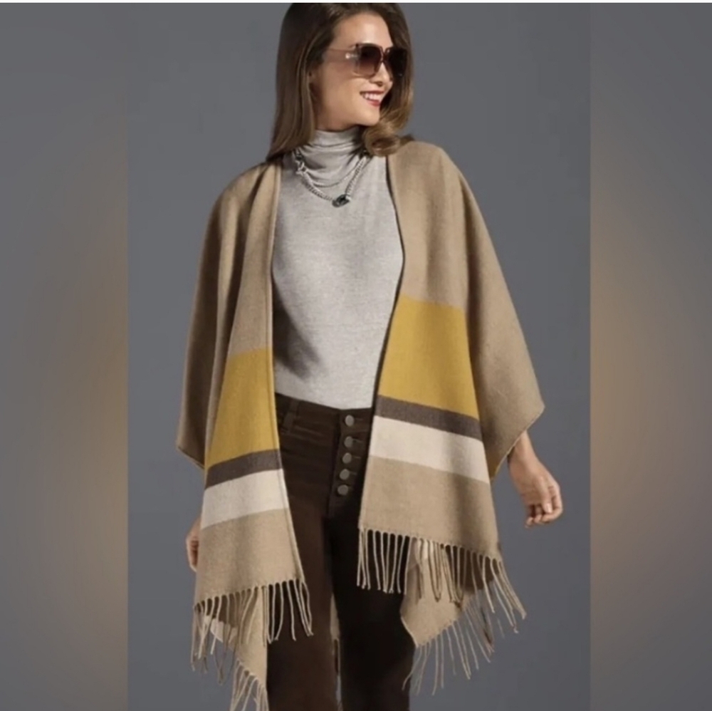 Cabi Travel Fringe Cape Size XS / Small